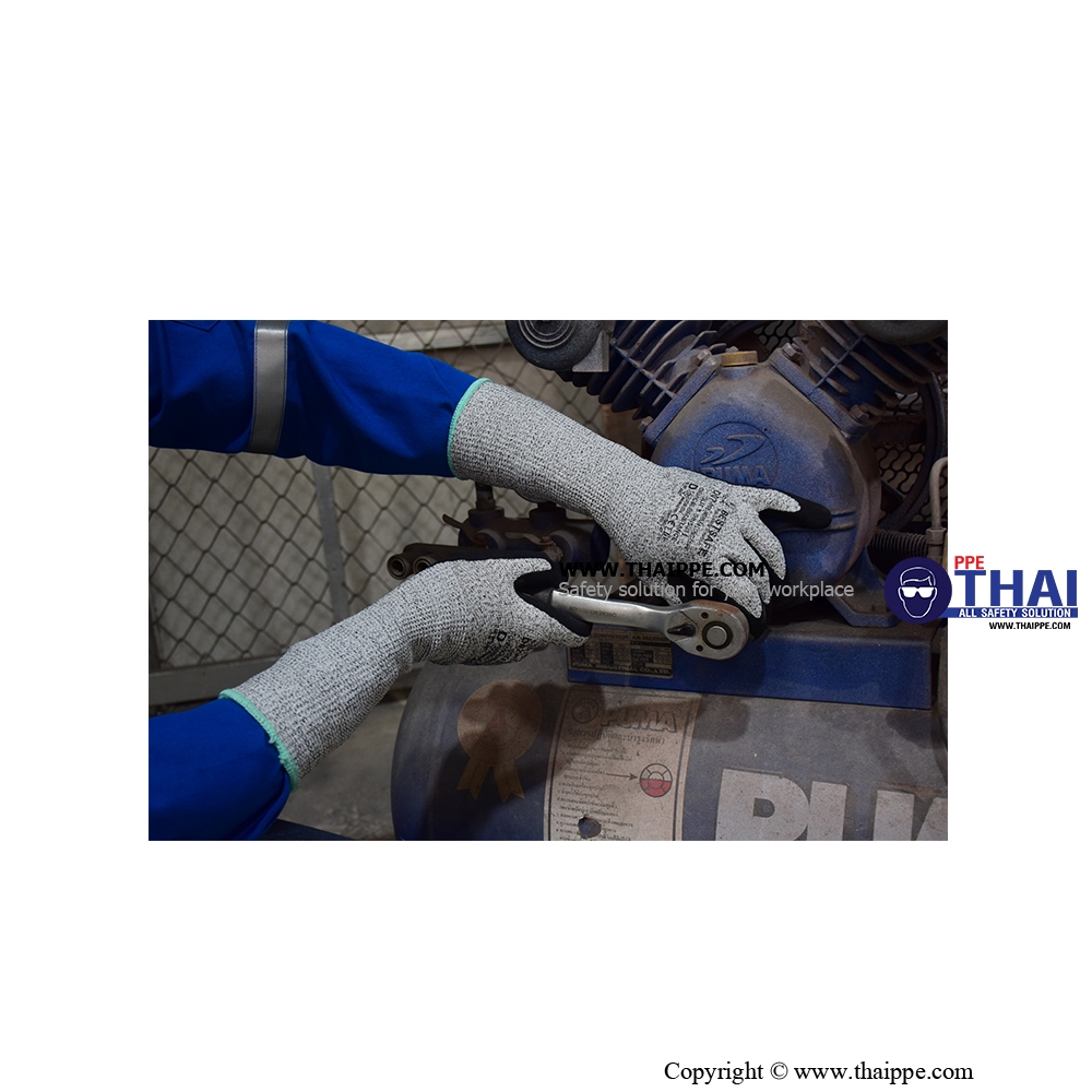 D07 [HN521] 13G HPPE Shell nitrile sandy coated glove CUT-D LONG CUFF 33cm-35 cm